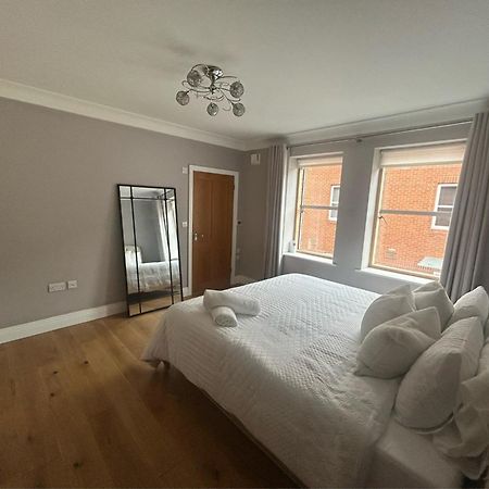 Royal Windsor Super King Ensuite - Free Parking Екстер'єр фото
