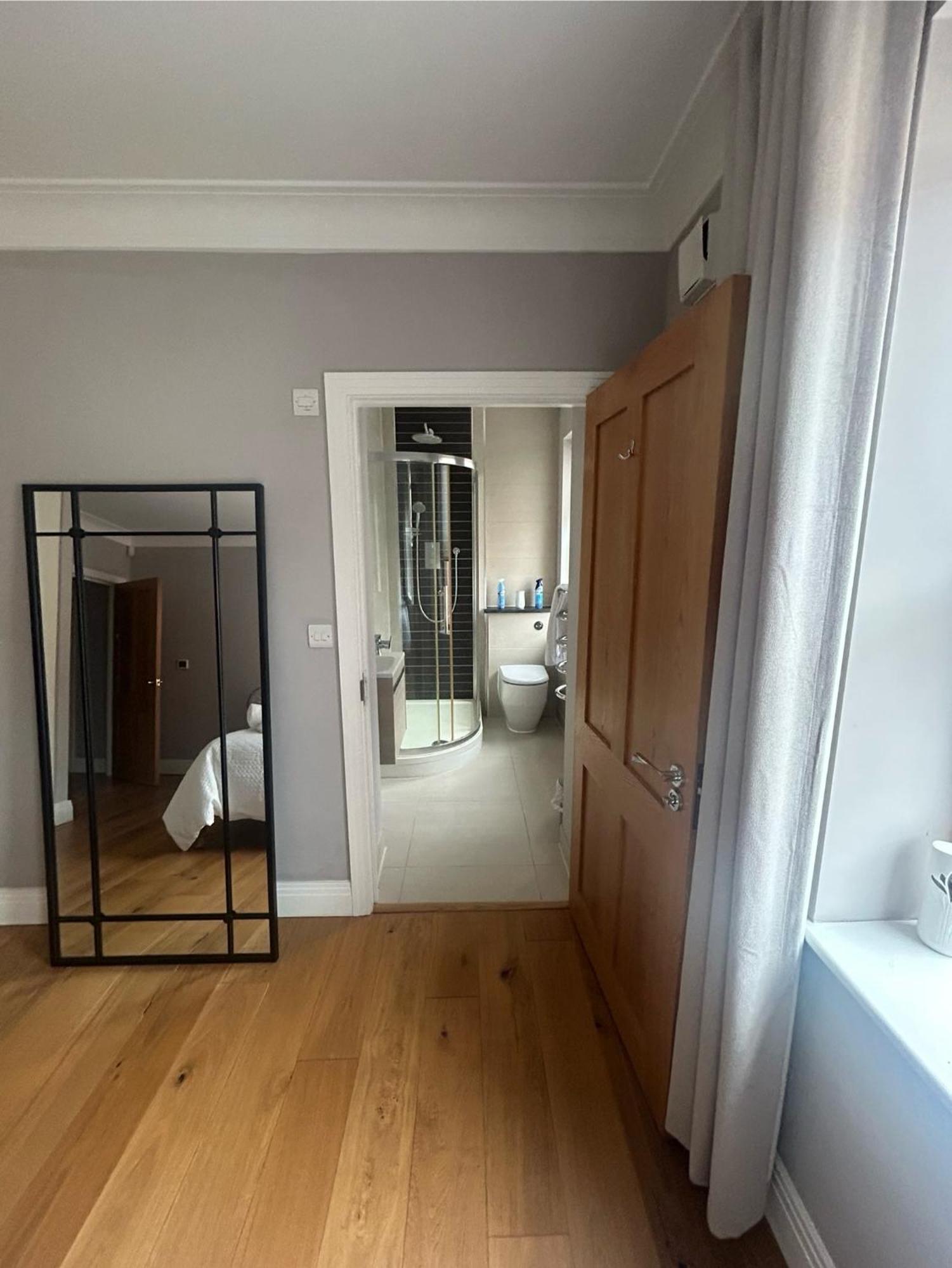 Royal Windsor Super King Ensuite - Free Parking Екстер'єр фото