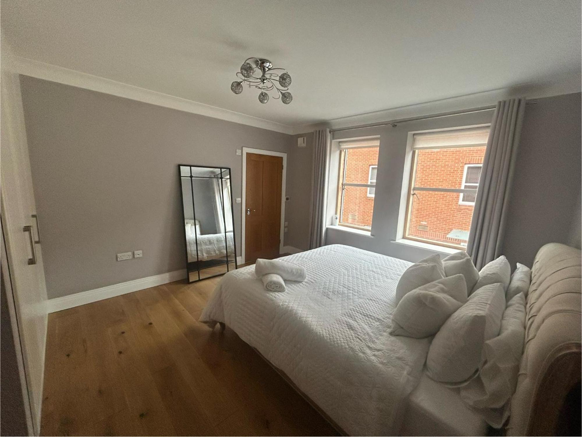 Royal Windsor Super King Ensuite - Free Parking Екстер'єр фото