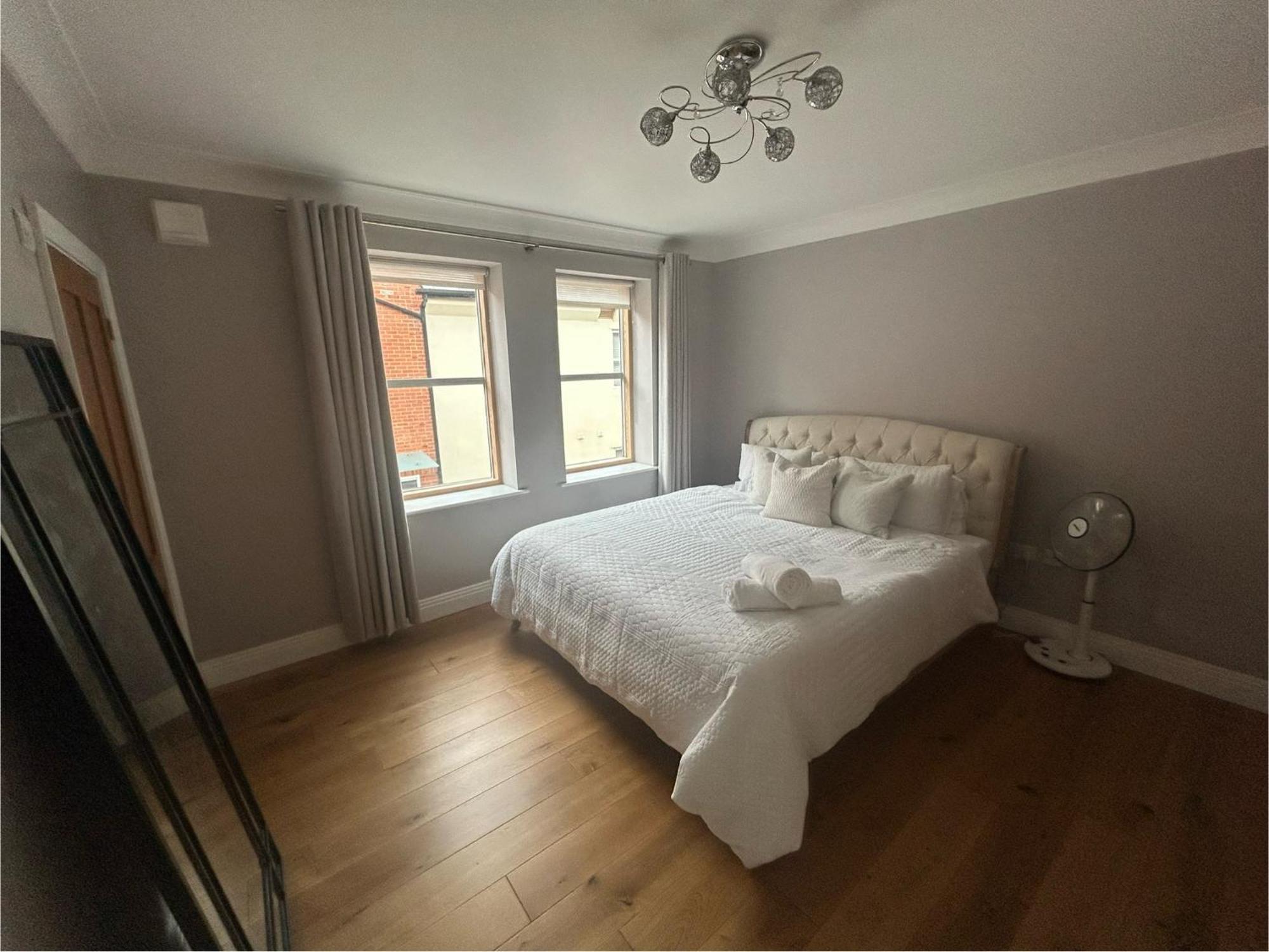 Royal Windsor Super King Ensuite - Free Parking Екстер'єр фото